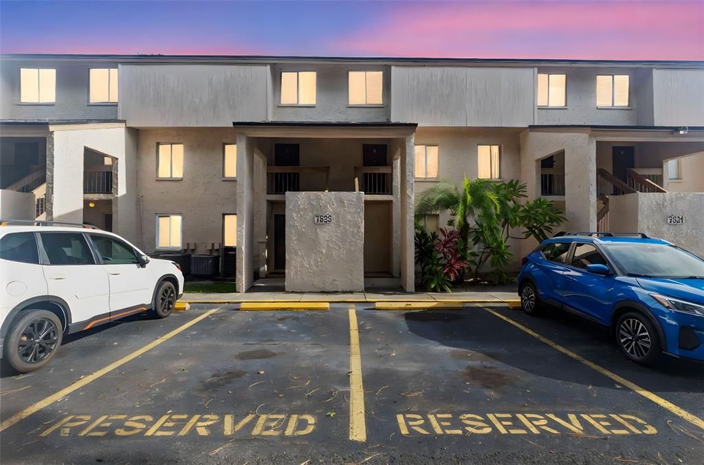 Active With Contract: $119,900 (2 beds, 1 baths, 1074 Square Feet)