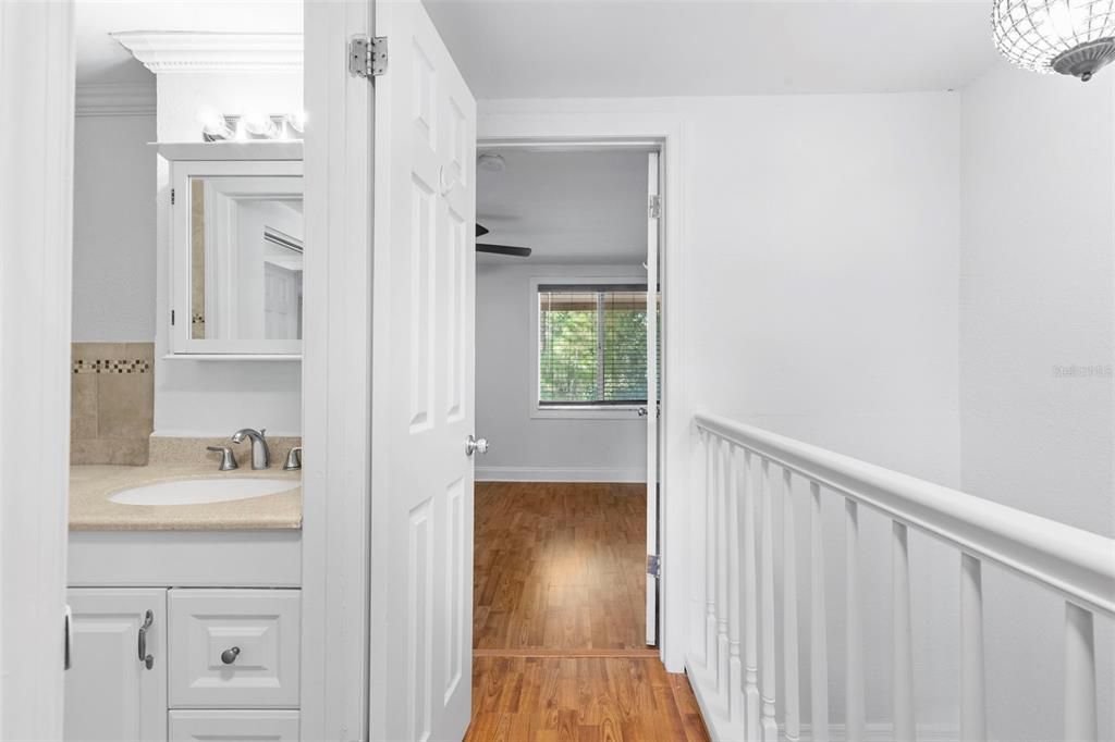 Active With Contract: $119,900 (2 beds, 1 baths, 1074 Square Feet)