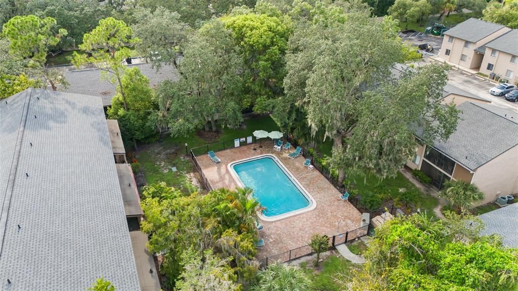 Active With Contract: $119,900 (2 beds, 1 baths, 1074 Square Feet)