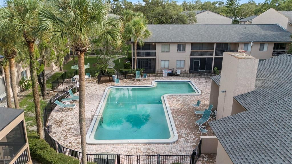 Active With Contract: $119,900 (2 beds, 1 baths, 1074 Square Feet)