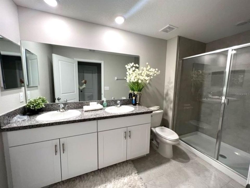 出租: $2,300 (3 贝兹, 2 浴室, 1670 平方英尺)