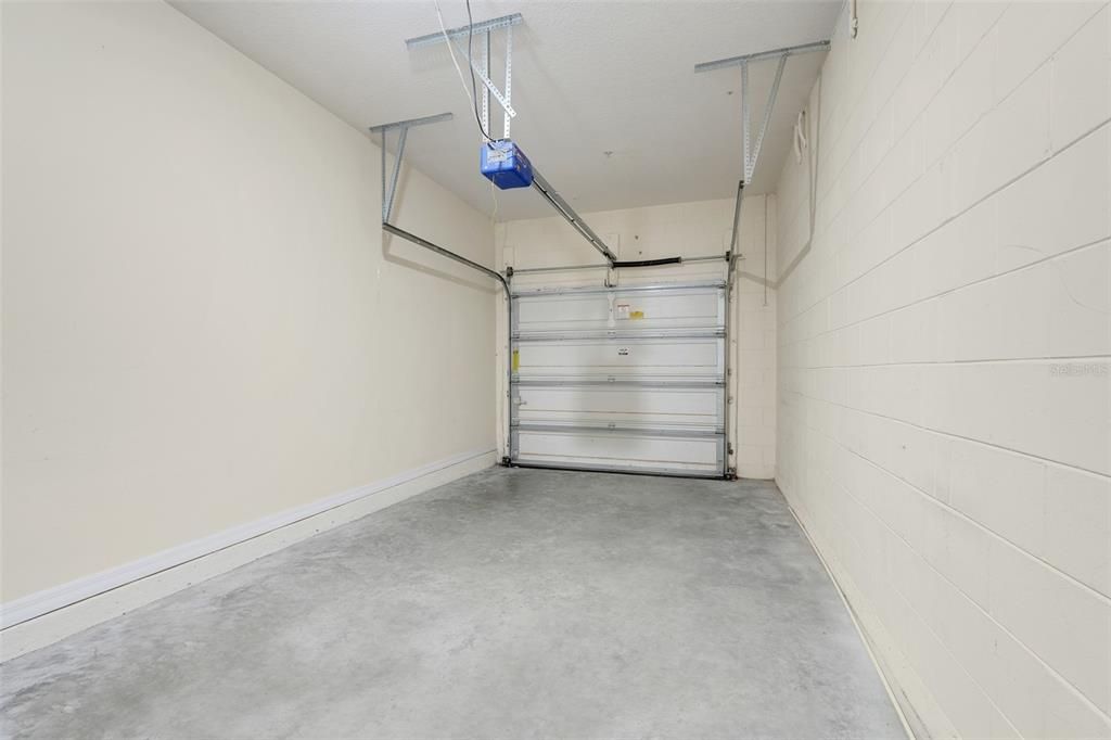 Activo con contrato: $289,000 (2 camas, 2 baños, 1216 Pies cuadrados)