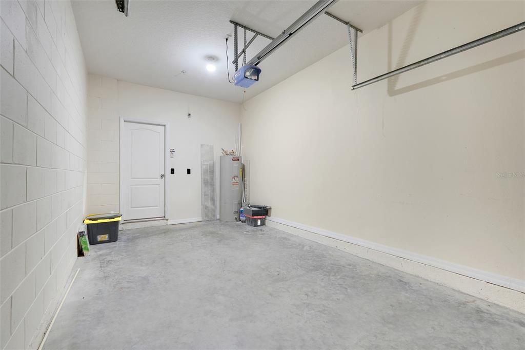 Activo con contrato: $289,000 (2 camas, 2 baños, 1216 Pies cuadrados)