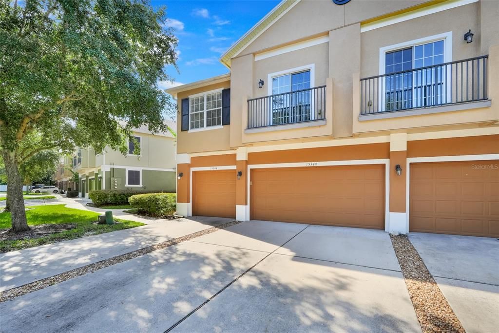 Activo con contrato: $289,000 (2 camas, 2 baños, 1216 Pies cuadrados)