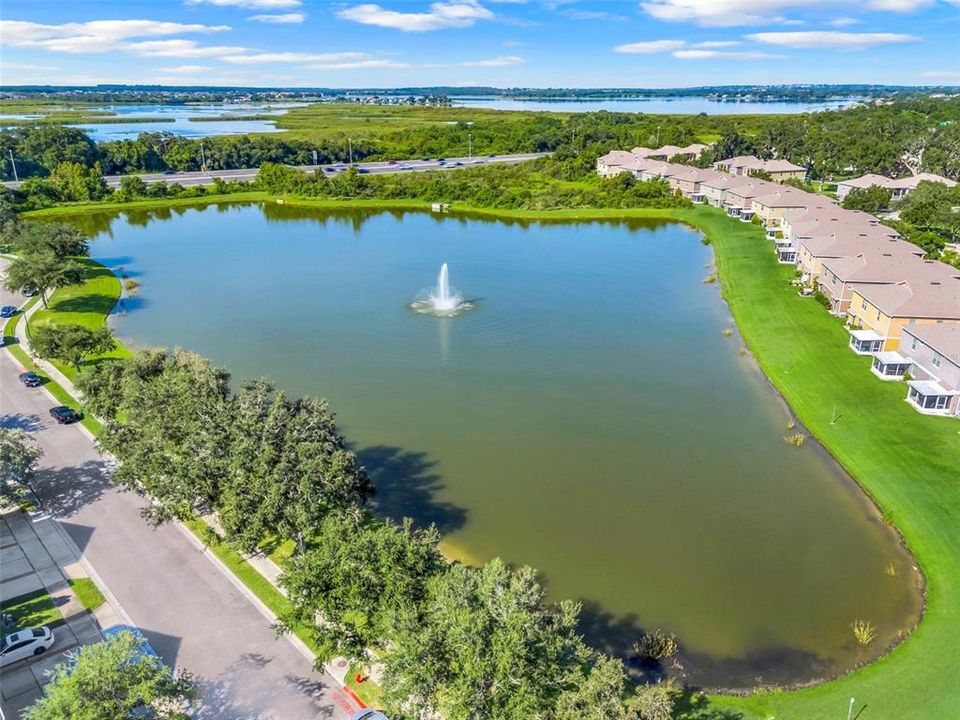 Activo con contrato: $289,000 (2 camas, 2 baños, 1216 Pies cuadrados)