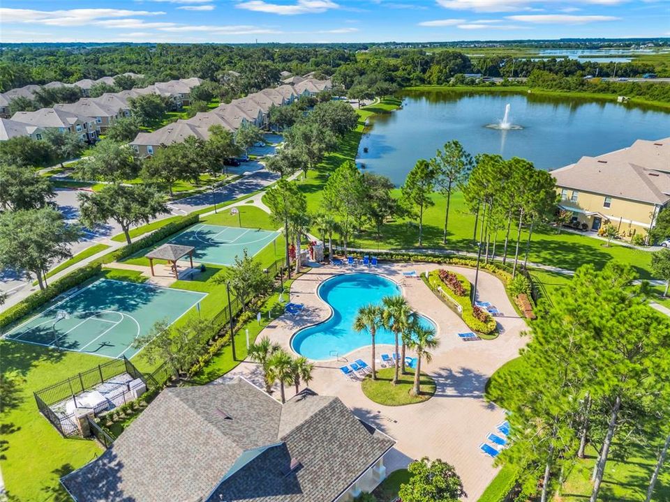 Activo con contrato: $289,000 (2 camas, 2 baños, 1216 Pies cuadrados)