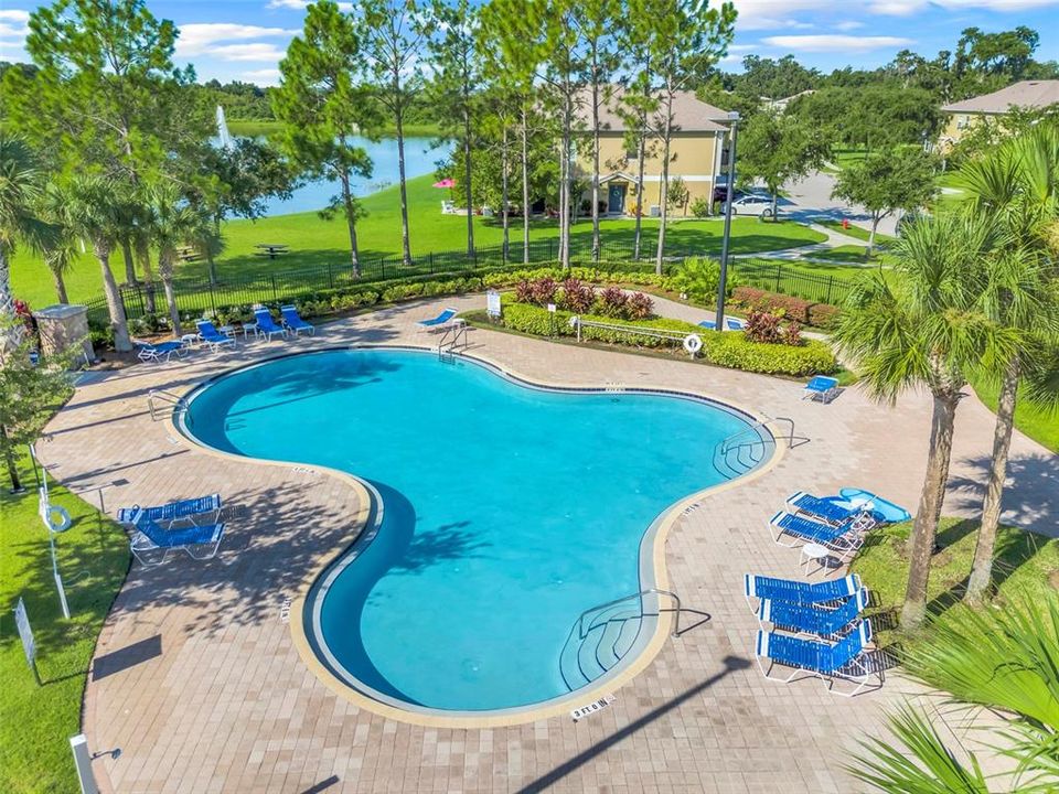 Activo con contrato: $289,000 (2 camas, 2 baños, 1216 Pies cuadrados)