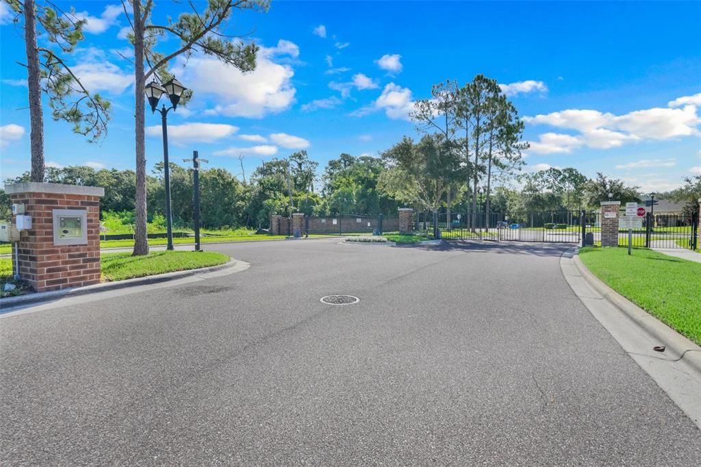 Activo con contrato: $289,000 (2 camas, 2 baños, 1216 Pies cuadrados)