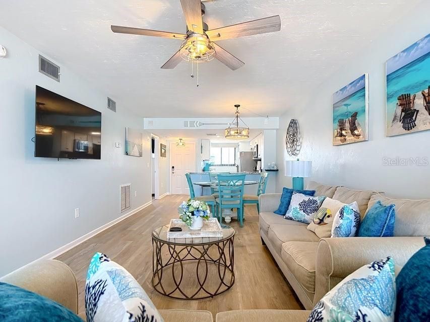 For Rent: $3,200 (2 beds, 2 baths, 933 Square Feet)