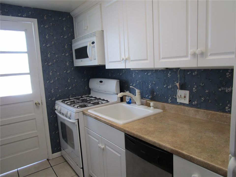 待售: $72,500 (1 贝兹, 1 浴室, 625 平方英尺)