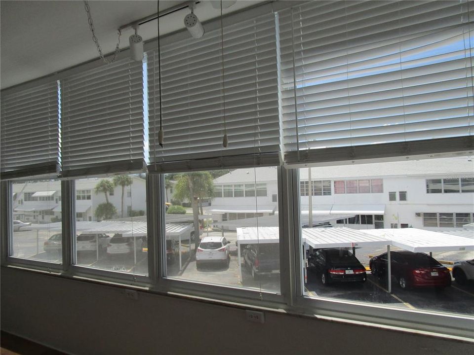 待售: $72,500 (1 贝兹, 1 浴室, 625 平方英尺)