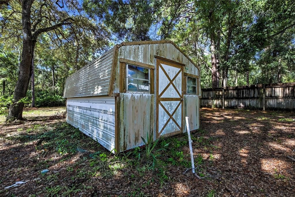 Active With Contract: $239,500 (2 beds, 2 baths, 832 Square Feet)