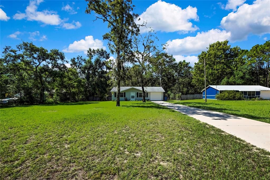 Active With Contract: $239,500 (2 beds, 2 baths, 832 Square Feet)