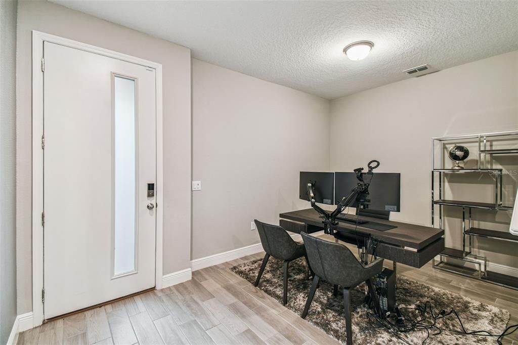 待售: $450,000 (3 贝兹, 2 浴室, 2308 平方英尺)