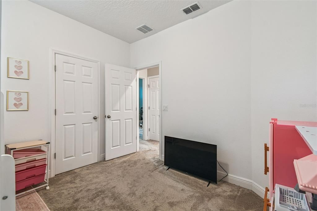 待售: $450,000 (3 贝兹, 2 浴室, 2308 平方英尺)