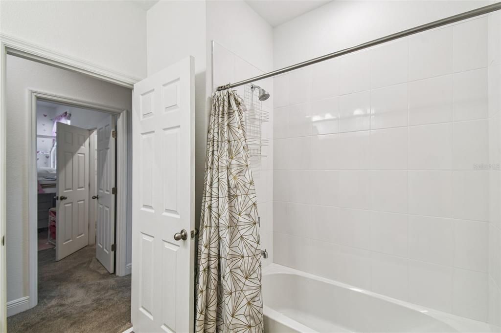 待售: $450,000 (3 贝兹, 2 浴室, 2308 平方英尺)