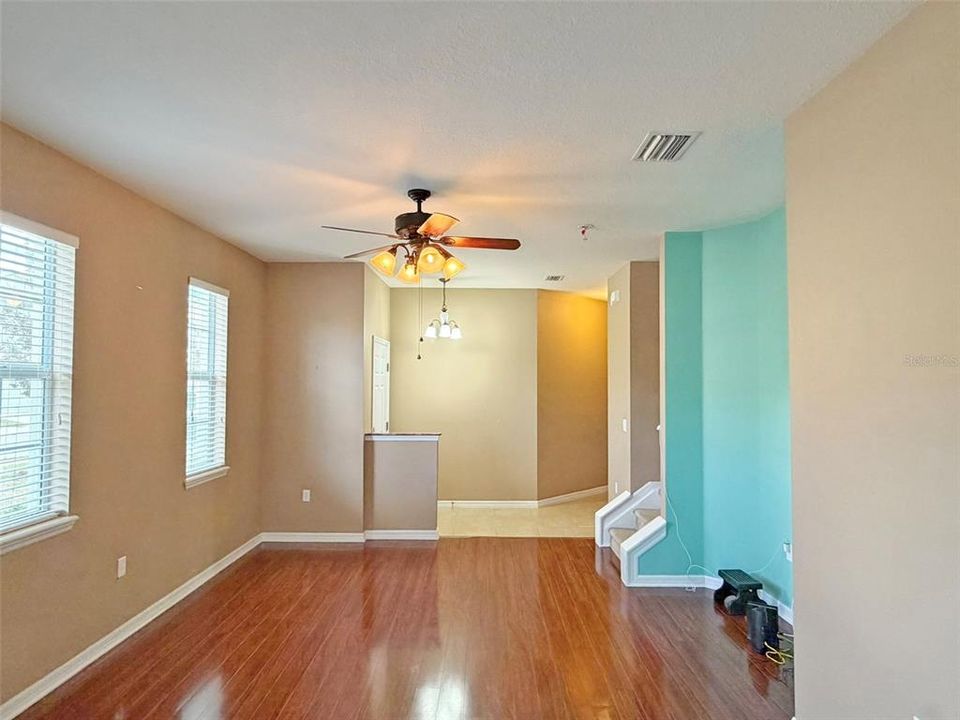 Под контрактом: $210,000 (2 спален, 2 ванн, 1260 Квадратных фут)