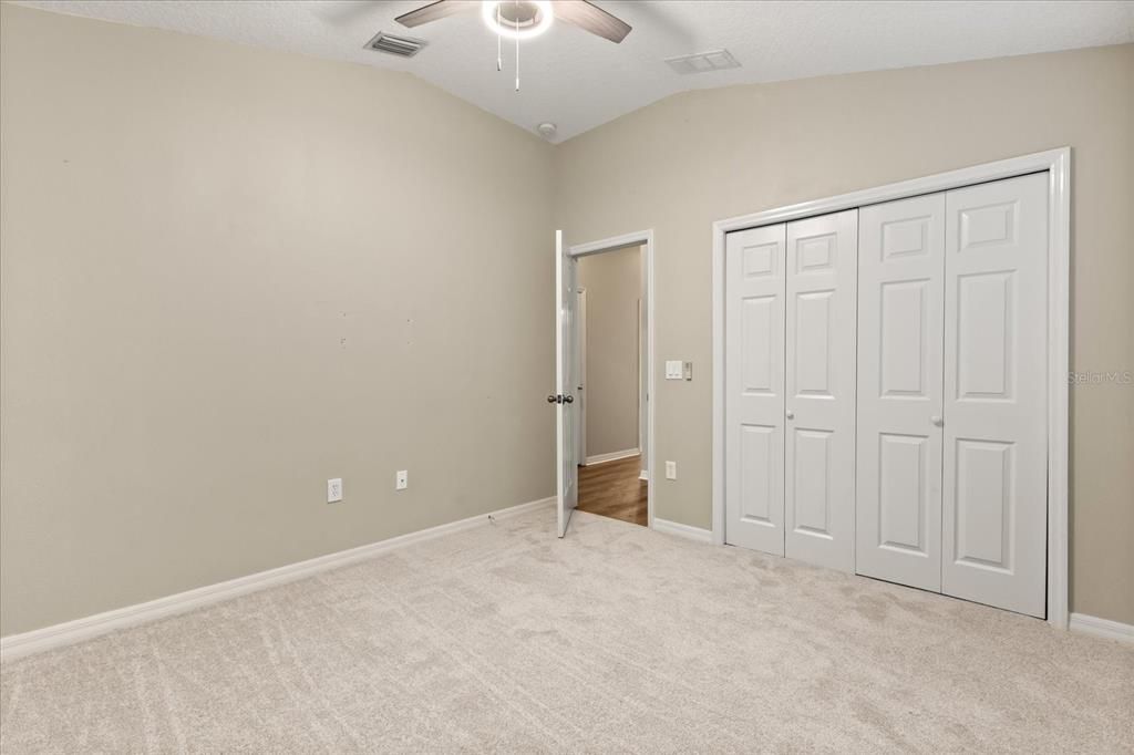 Activo con contrato: $482,000 (4 camas, 2 baños, 2310 Pies cuadrados)