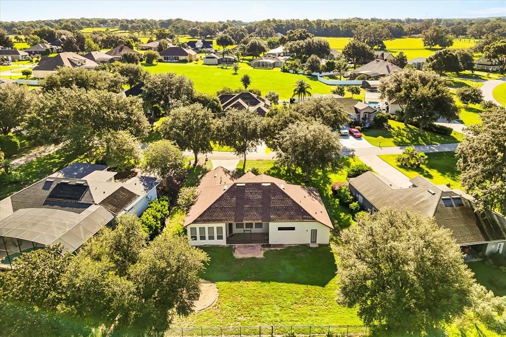 Activo con contrato: $482,000 (4 camas, 2 baños, 2310 Pies cuadrados)