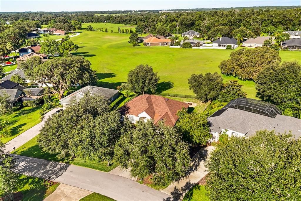 Activo con contrato: $482,000 (4 camas, 2 baños, 2310 Pies cuadrados)