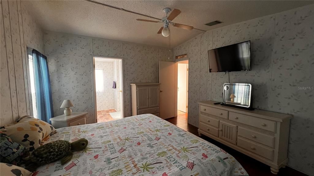 Activo con contrato: $142,500 (2 camas, 2 baños, 1118 Pies cuadrados)