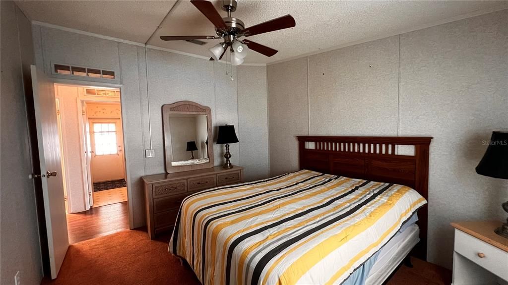 Activo con contrato: $142,500 (2 camas, 2 baños, 1118 Pies cuadrados)