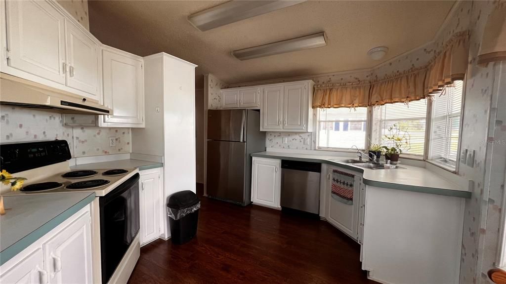 Activo con contrato: $142,500 (2 camas, 2 baños, 1118 Pies cuadrados)