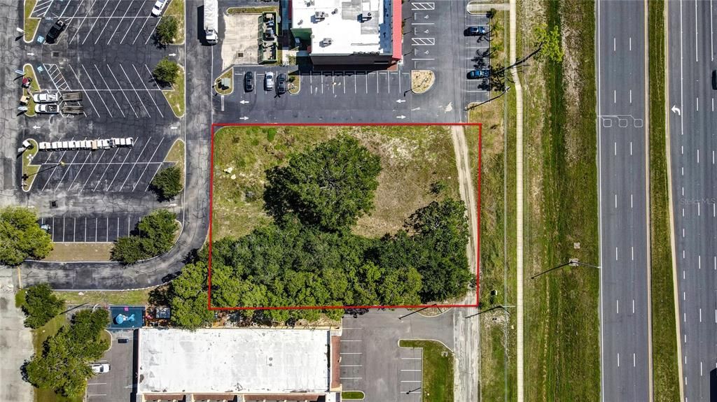 待售: $650,000 (0.78 acres)