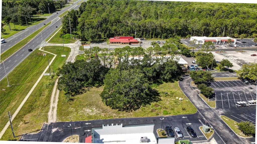 待售: $650,000 (0.78 acres)