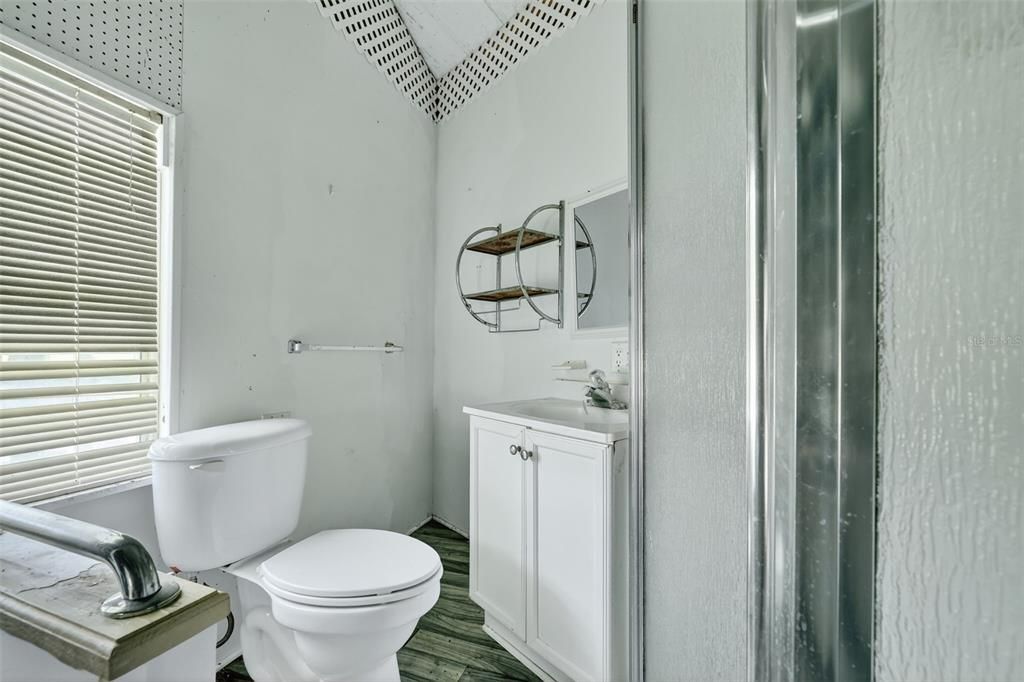 Под контрактом: $72,500 (1 спален, 2 ванн, 488 Квадратных фут)