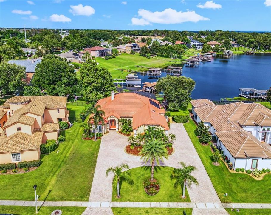 Недавно продано: $1,649,990 (5 спален, 4 ванн, 4373 Квадратных фут)