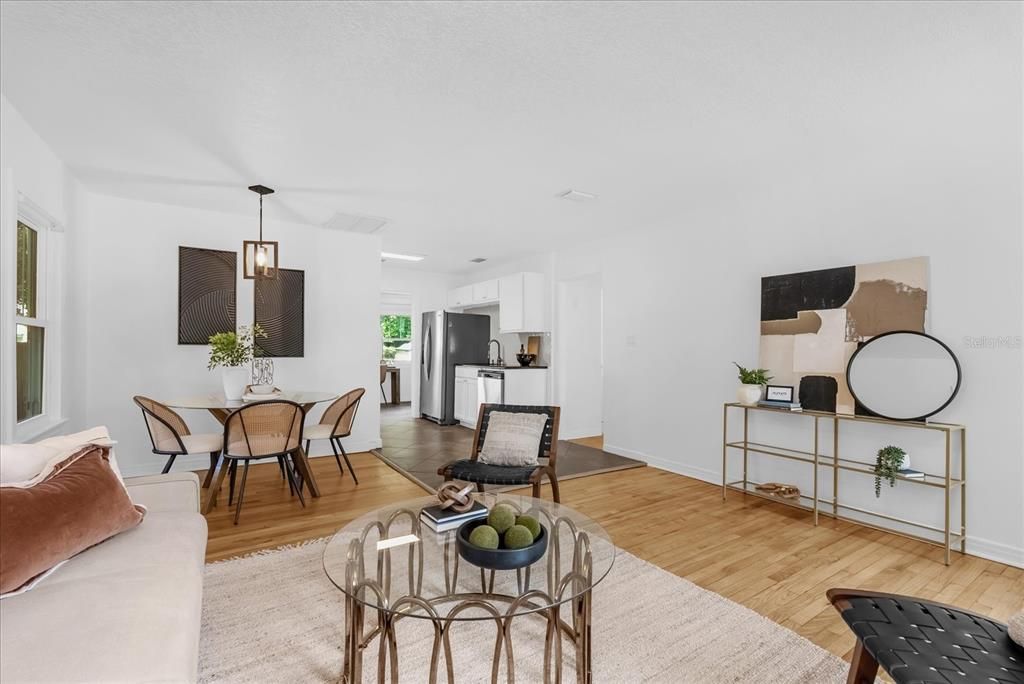 For Sale: $429,000 (2 beds, 1 baths, 951 Square Feet)