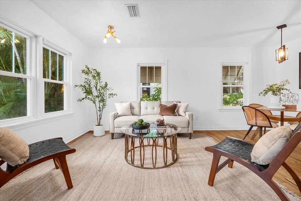 For Sale: $429,000 (2 beds, 1 baths, 951 Square Feet)