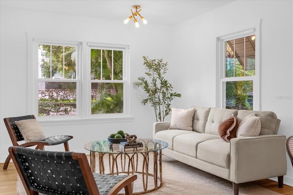 For Sale: $429,000 (2 beds, 1 baths, 951 Square Feet)