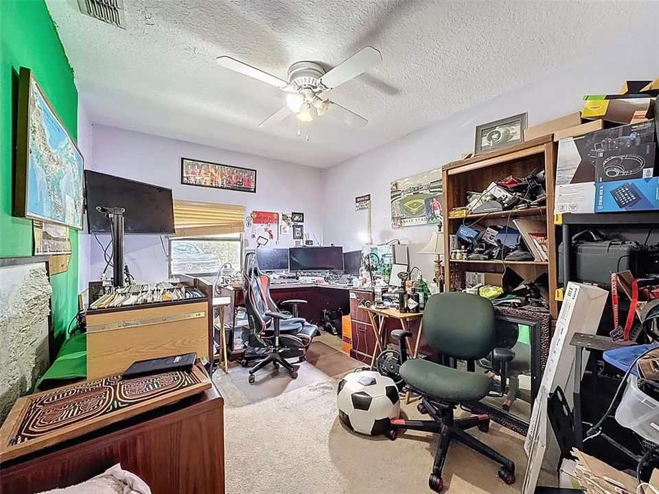 待售: $1,250,000 (5 贝兹, 2 浴室, 2252 平方英尺)