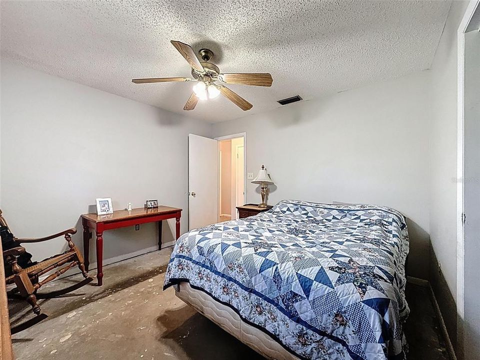 待售: $1,250,000 (5 贝兹, 2 浴室, 2252 平方英尺)