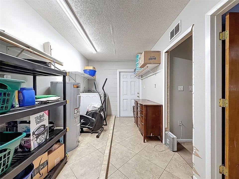 待售: $1,250,000 (5 贝兹, 2 浴室, 2252 平方英尺)