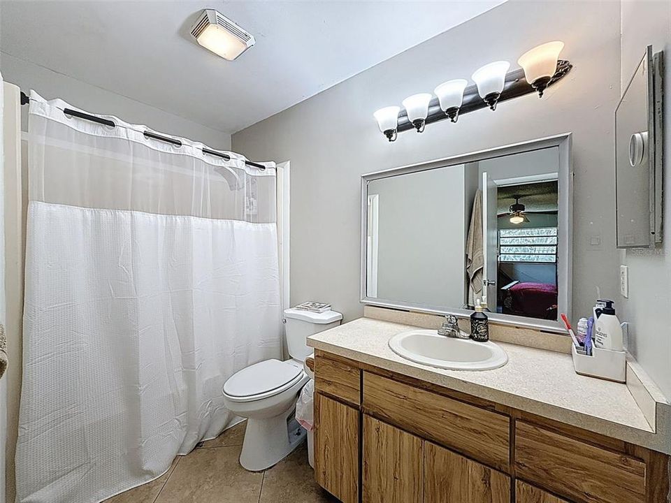 待售: $1,250,000 (5 贝兹, 2 浴室, 2252 平方英尺)