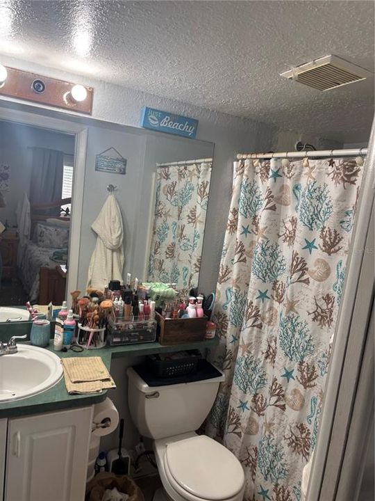 待售: $135,000 (2 贝兹, 2 浴室, 700 平方英尺)