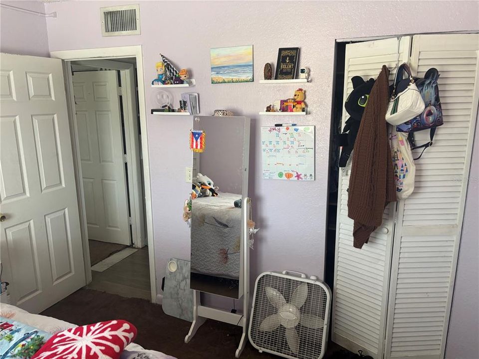 待售: $135,000 (2 贝兹, 2 浴室, 700 平方英尺)