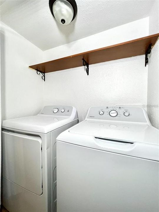 Active With Contract: $214,900 (2 beds, 2 baths, 1170 Square Feet)