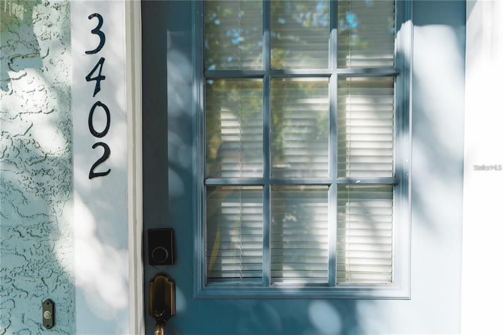 Active With Contract: $214,900 (2 beds, 2 baths, 1170 Square Feet)