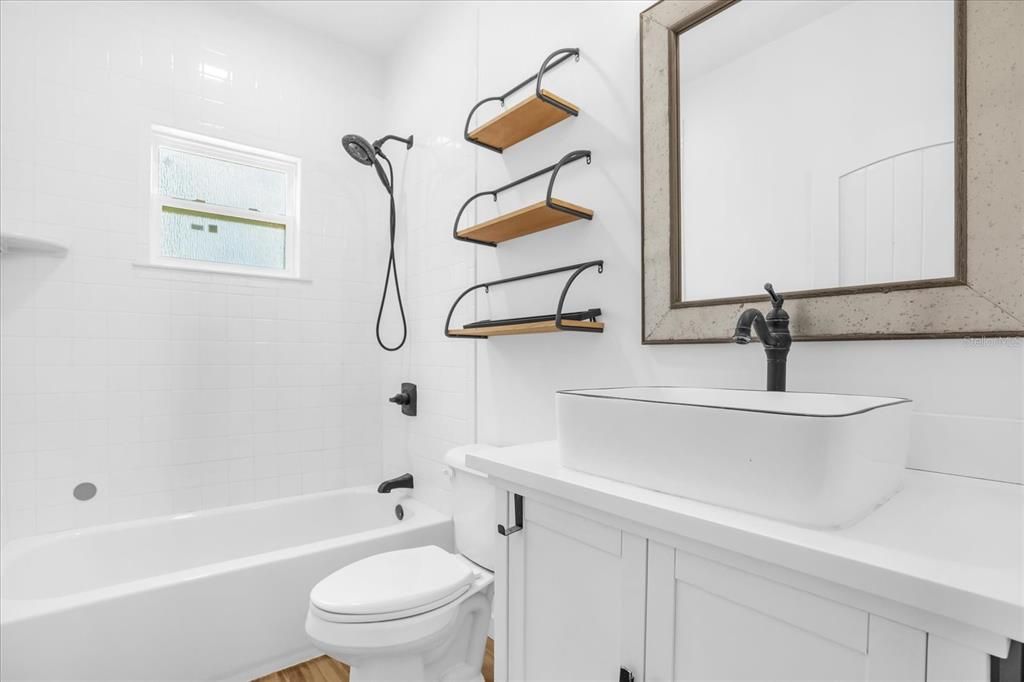 En Venta: $499,900 (3 camas, 2 baños, 1442 Pies cuadrados)