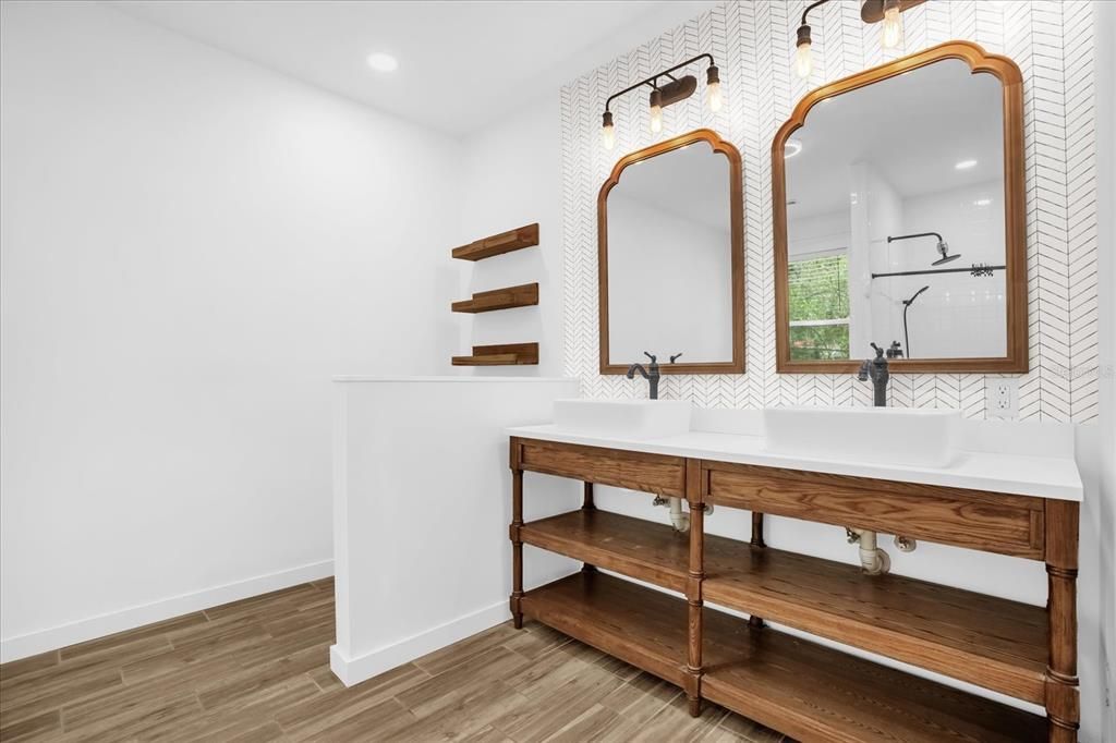 En Venta: $499,900 (3 camas, 2 baños, 1442 Pies cuadrados)