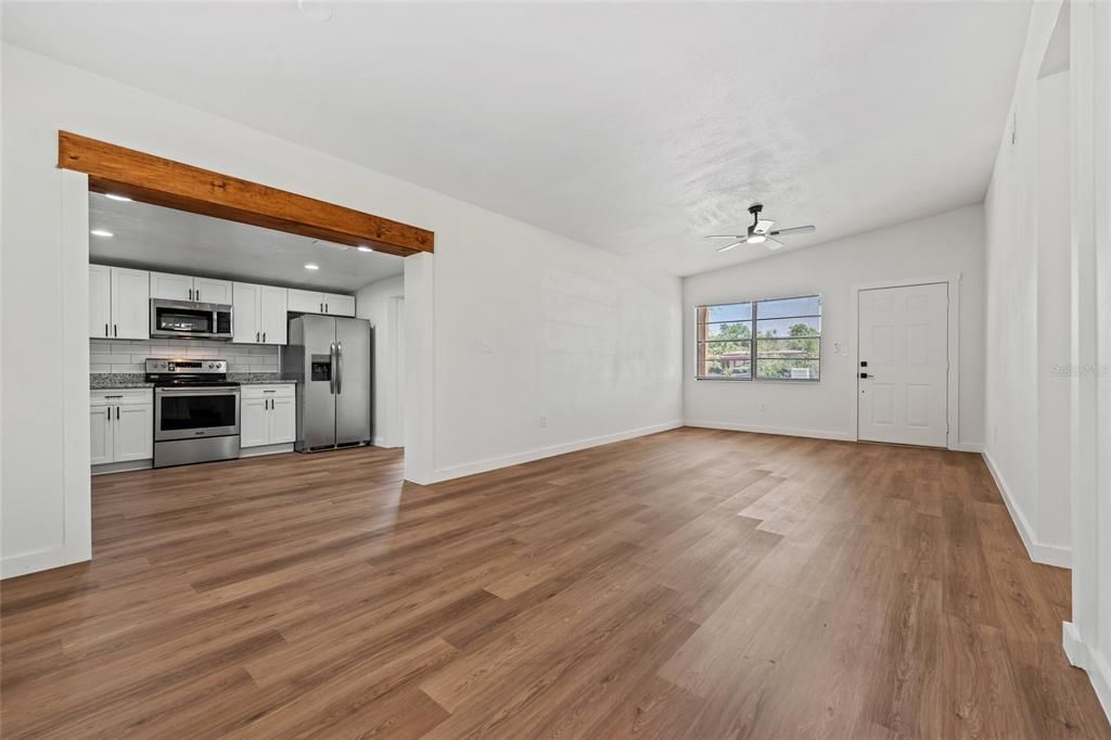 En Venta: $249,875 (3 camas, 1 baños, 1400 Pies cuadrados)