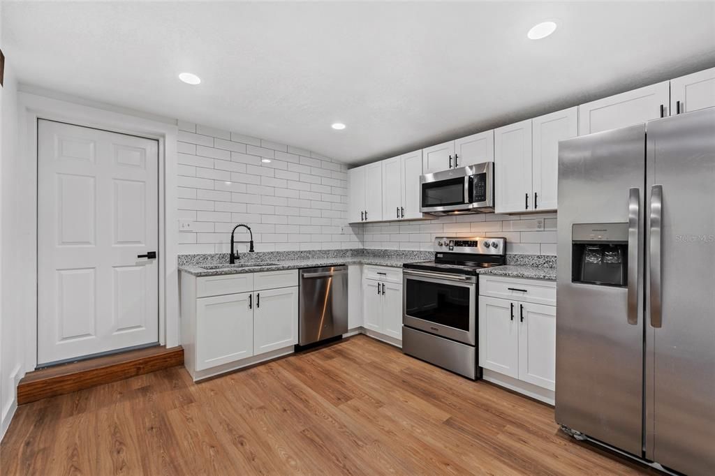 En Venta: $249,875 (3 camas, 1 baños, 1400 Pies cuadrados)