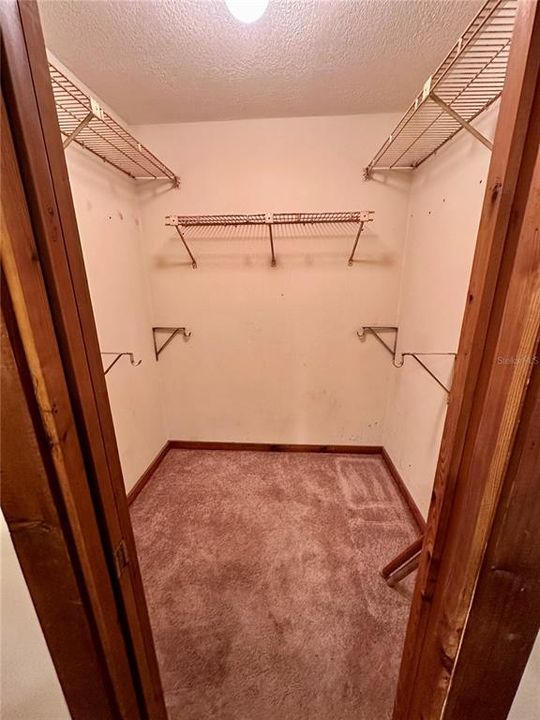 На продажу: $329,900 (2 спален, 2 ванн, 1319 Квадратных фут)