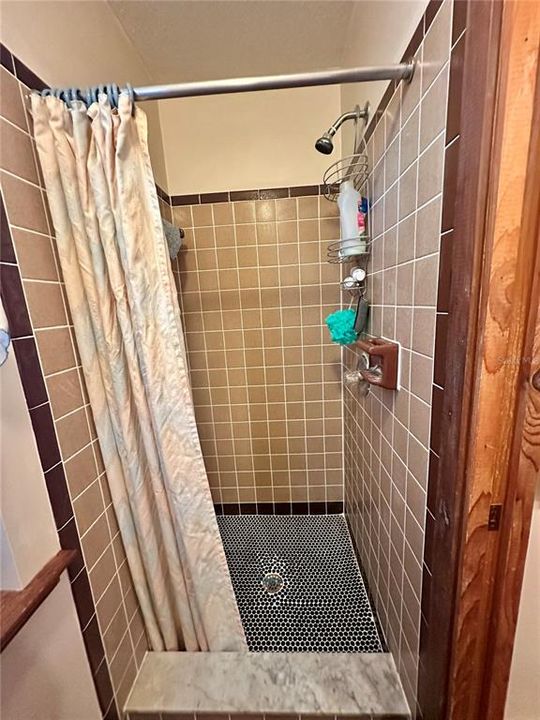 На продажу: $329,900 (2 спален, 2 ванн, 1319 Квадратных фут)