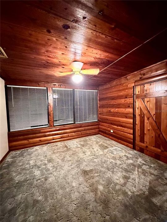 На продажу: $329,900 (2 спален, 2 ванн, 1319 Квадратных фут)