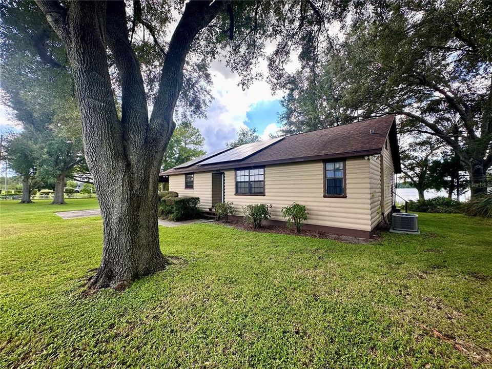 На продажу: $329,900 (2 спален, 2 ванн, 1319 Квадратных фут)